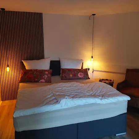 Appartement Stilvolles Mit Terrasse Und Stellplatz *